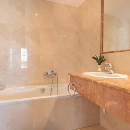 Calma Cascada Seaview * ميخاس